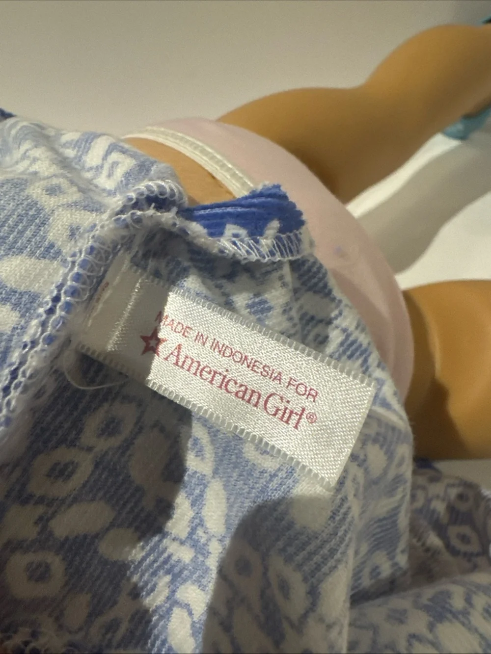 American Girl Doll Toy Truly Me Number #61 Blue Grey Eyes Blonde Curly Outfit